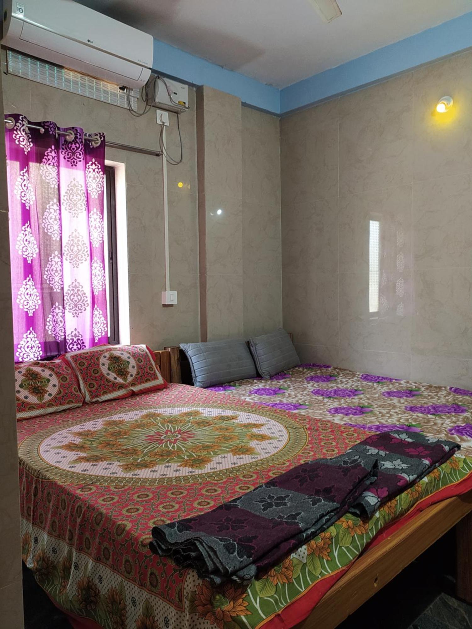 Sarvesh Arundekar Home Stay In Beach Side Ac Room Гокарна Екстер'єр фото