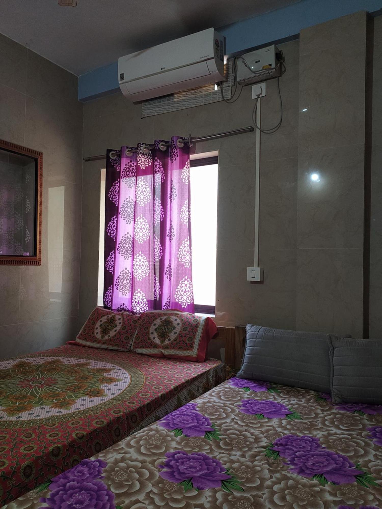 Sarvesh Arundekar Home Stay In Beach Side Ac Room Гокарна Екстер'єр фото